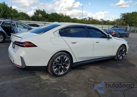 2024 BMW 530 I z USA, uszkodzony, nr VIN WBA43FJ08RCS56776